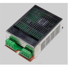 Makrai kapcsol&oacute; &uuml;zemű sz&uuml;netmentes&iacute;thető t&aacute;pegys&eacute;g, 4A/12V-13,8V, intelligens